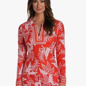 La Blanca Red and White rash guard top